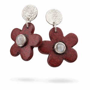 Aros flor de plata 950 y arcilla orgánica hechos a mano, joyería artesanal de diseño orgánico.